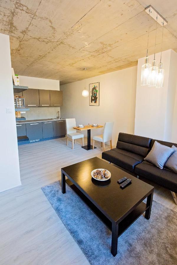 Exclusive Penzion Viva Residence Mladá Boleslav Екстериор снимка
